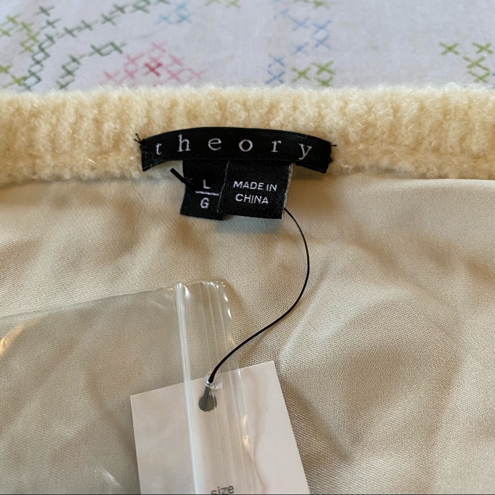 Theory Wool Silk Rolleena Curlique Ivory Sweater - Picture 11 of 11